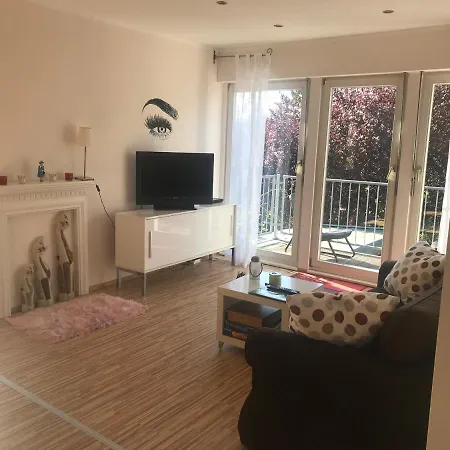 Business Bugl Apartment *