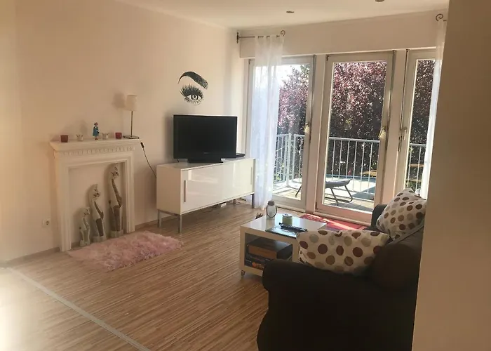 Business Bugl Apartment *